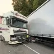 Тежка катастрофа с два тира затвори Айтоския проход край Билка СНИМКА