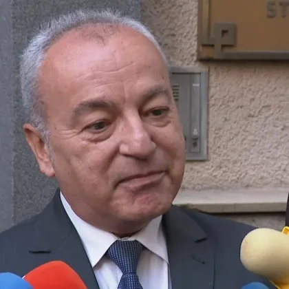 Гълъб Донев разясни за домашната ракия: Нарушение на закона е, ако ви я подарят