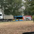Тежка катастрофа в София, кола се озова между два тролея
