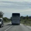 &bdquo;Това не е изпреварване, а безумие": Автобус хвърли в ужас семейство край Стара Загора