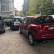 Водач запуши паркирана кола, спряла му на мястото СНИМКА