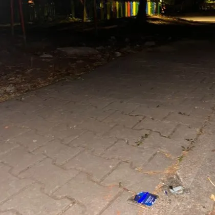Хвърлиха патронче от столичен блок, едва не удариха пешеходец СНИМКА