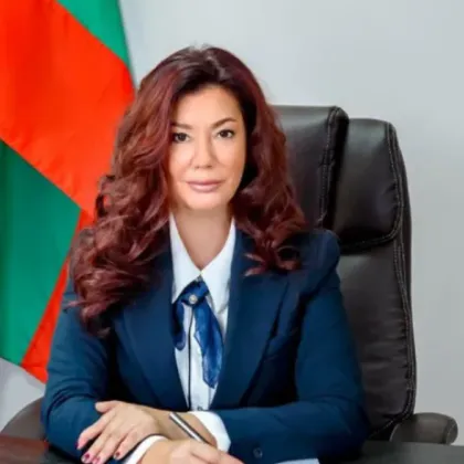 Освободиха директора на "Медицински надзор"