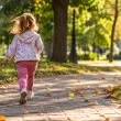 Малки крака, огромни разстояния: колко крачки навъртат децата всеки ден