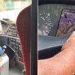 Шофьор на автобус по линията Пловдив - Кричим бе заснет да гледа видеа, докато шофира ВИДЕО