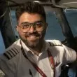 Намушкаха го в пилотската кабина: Кой е капитанът, помогнал да бъдат спасени 174 души