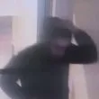 Откраднаха е-байк от вход във Варна, търсят извършителя, заснет е на СНИМКА