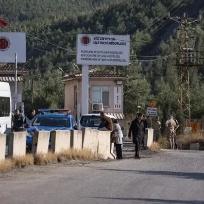 Петима миньори загинаха при срутване в мина в Турция