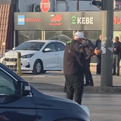 Гражданин свърши работата на КАТ пред очите на пътни полицаи