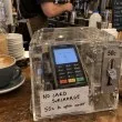 Как Австралия и ЕС забраниха надбавките за POS терминали, а потребителите плащат сметката през цените