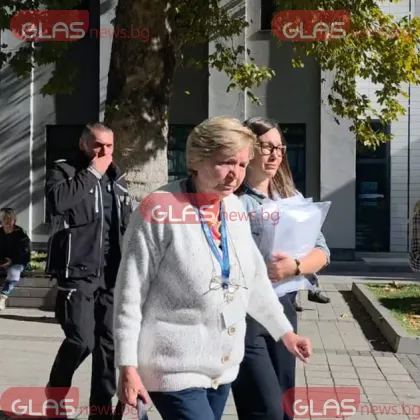 Акцията в УМБАЛ "Св. Георги": Изведоха медици, изземват кашони с документи