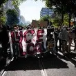Над 5000 задържани във Франция: ученическите протести прераснаха в сблъсъци