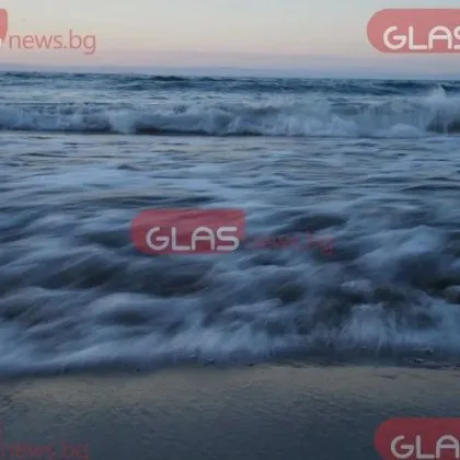 Дронове поразиха кораби в български води, ферибот спаси моряци