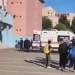 Кошмар! Ученичка вилня с нож в училище в Истанбул, рани 8 деца