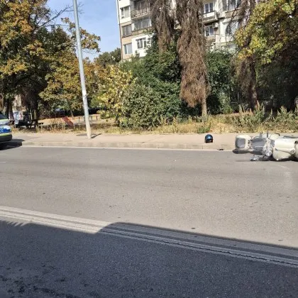 Инцидент с моторист в София, пристигна патрулка СНИМКИ
