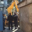 Събориха "оградата на фентанилa" в Столипиново, през отвор продавали дрогата СНИМКИ