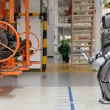 Роботи навлизат във фабриките на Volkswagen ВИДЕО
