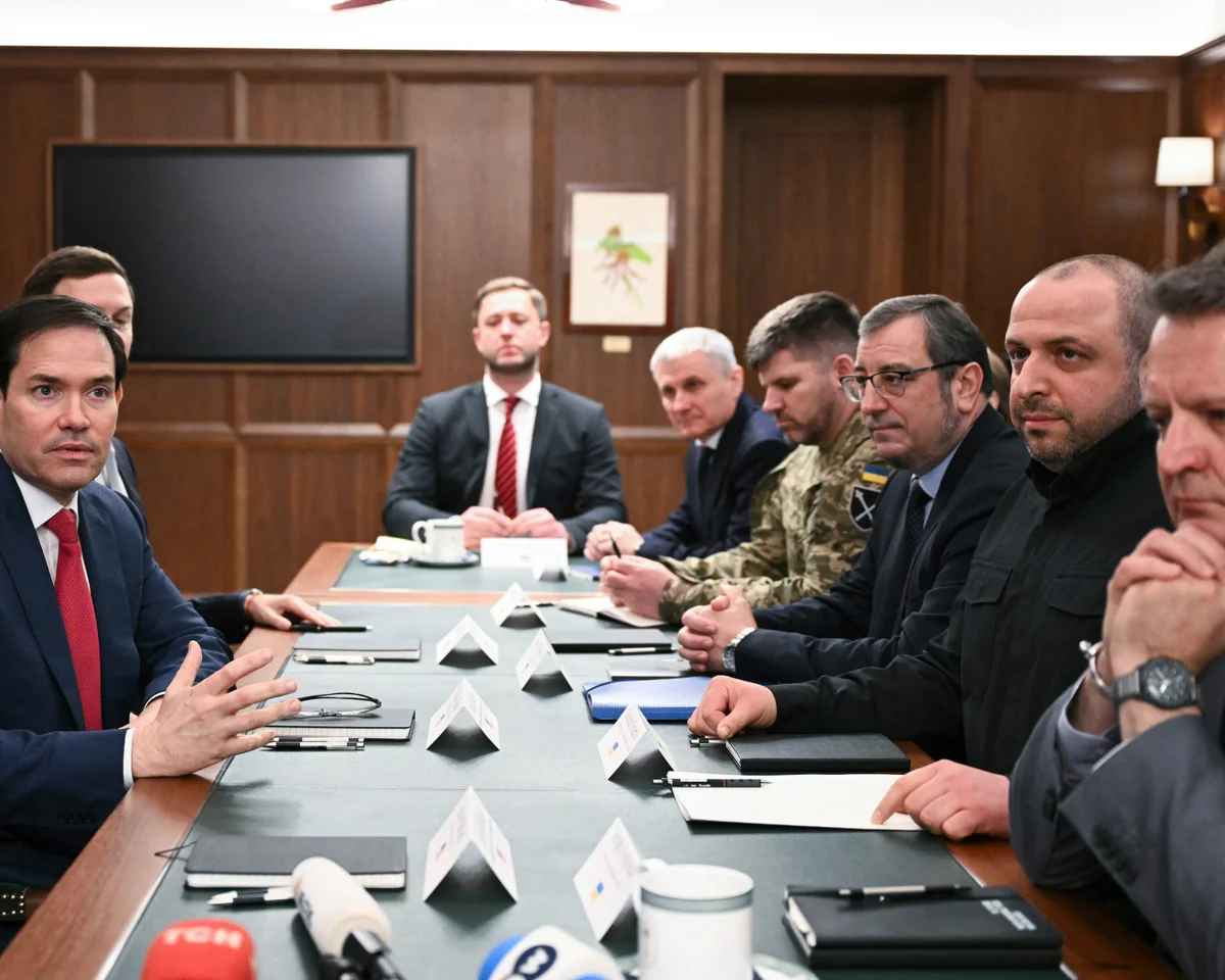 Украинската делегация се завръща в Киев след ключови преговори в Маями