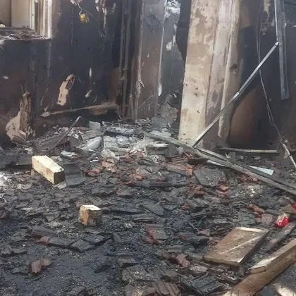 Семейство от Първенец се нуждае от помощ след пожар в дома им СНИМКИ