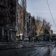 Нов руски удар по Киев разруши 25-етажен блок, ракети &bdquo;Смерч" убиха цивилни в Донецк