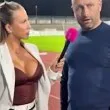 Треньор не погледна деколтето на журналистка и се превърна в мем ВИДЕО