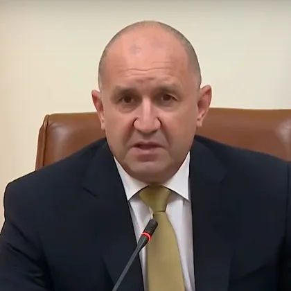 Радев свика спешно службите след атаки с дронове срещу два кораба край Бяла и Крапец, сезира НАТО