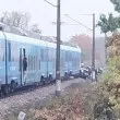 Влак помете кола край Бойчиновци, шофьорът загина намясто СНИМКА