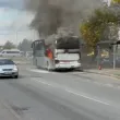 Автобус избухна в пламъци на Коматевско, полиция и пожарни са на място ВИДЕО