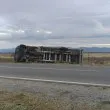 Мощен вятър обърна камион на Подбалканския път СНИМКИ