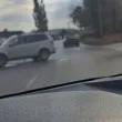 Два джипа се сблъскаха! Щетите са огромни, пристигнаха медици и полицаи КАДРИ