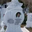"Има ли по-голям ужас?": Майка на загинал мотоциклетист изписа и своето име на паметника му