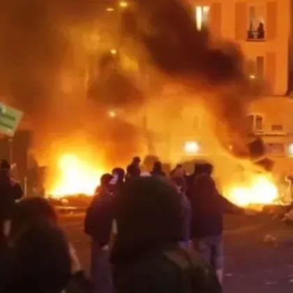 "Черни блокове" са в основата на анархията във Франция