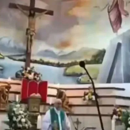 Кръст падна и уби свещеник СНИМКИ