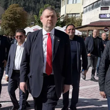 ДПС: Кого арестува Радев и кого страхува?