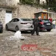 Нов фонтан в Пловдив, но не по план: Вода блика насред улица СНИМКИ