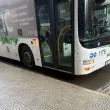 Шофьор на автобус 83 свали пътниците, за да помогне на объркано момче