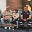 Футболист и пожарникар зарадва със специален подарък 7-годишен герой от Струмяни