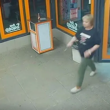 Задържаха жената, всявала страх в блок във Варна