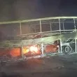 Автобус пламна след сблъсък с камиони край Масларово СНИМКА