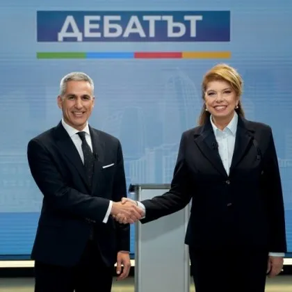 Започна дебатът между Йотова и Гюров