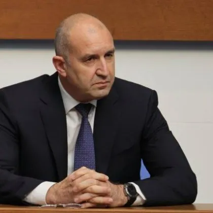 Без бюджет в законовия срок: Радев забавя Бюджет 2027 заради балотажа