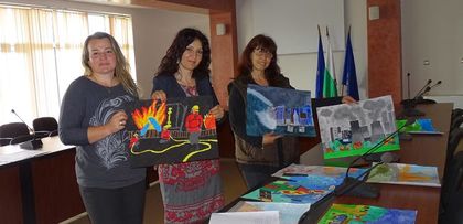 Отличиха детски рисунки в Стамболово