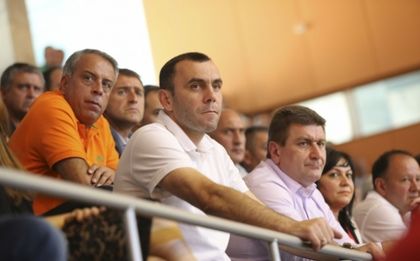 Ръководството на Лукойл помага за лечението на Дечо Коешинов в Истанбул