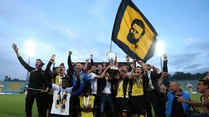Ботев показва Купата пред Общината днес