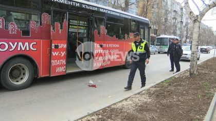 Автобус уби възрастен мъж на пешеходна пътека