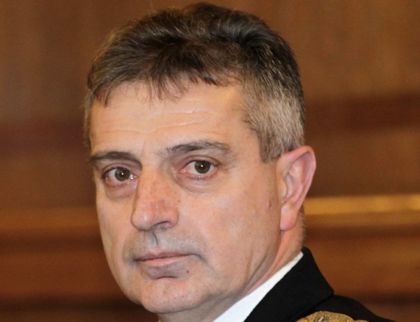 Армията на червено с 5600 души