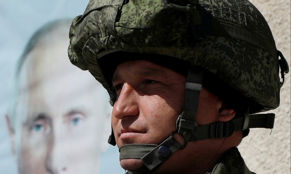 В Русия забраниха смартфоните на военните, когато са на служба