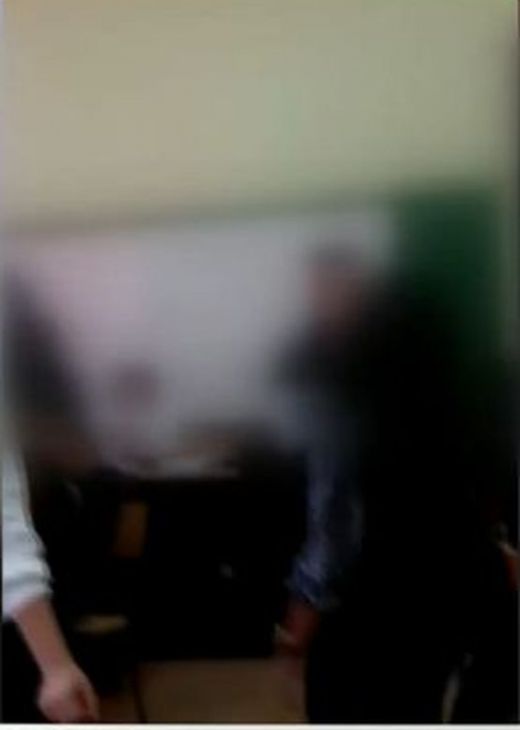 Ученици друсат гюбеци в час по география
