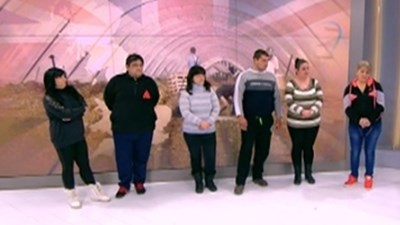 18 българи останали без работа и подслон в Англия, обещали им да работят във ферма
