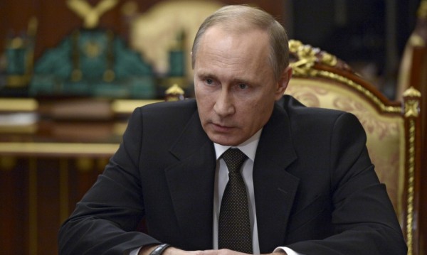Путин чака извинение от Турция за "ударите в гърба"